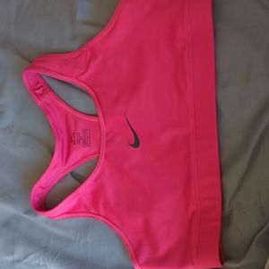 pink Nike sports bra